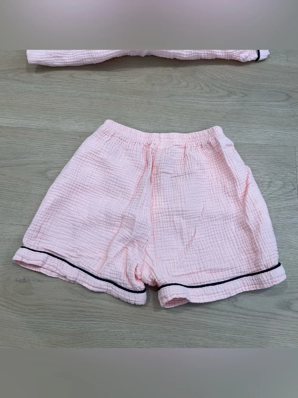 Amazon Essentials Light Pink Short-Sleeve Pajama Set with Black Trim